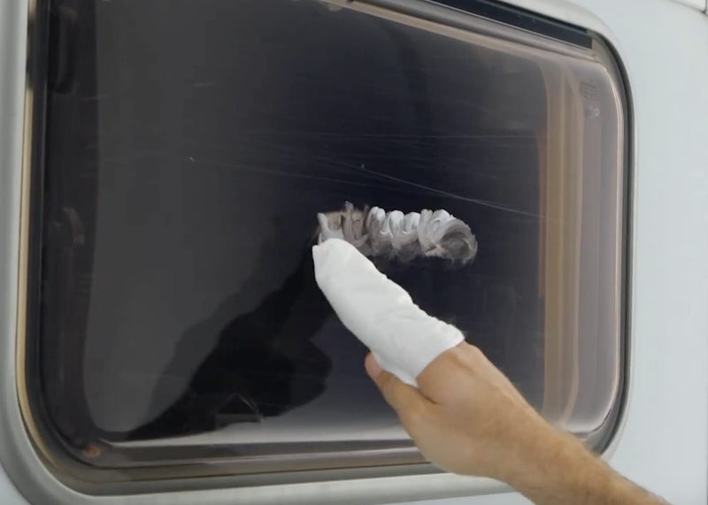 QUIXX 10003 Acrylic Scratch Remover - Removes Scratches From Clear Acrylic and Plexiglas Surfaces On Cars, Motorcycles, Caravans, and Boats - Image 5